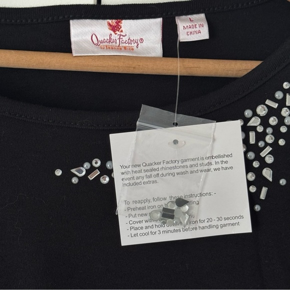Quacker Factory Embellished Tshirt Womens Large Black Jewels Rhinestones NEW - Picture 5 of 12